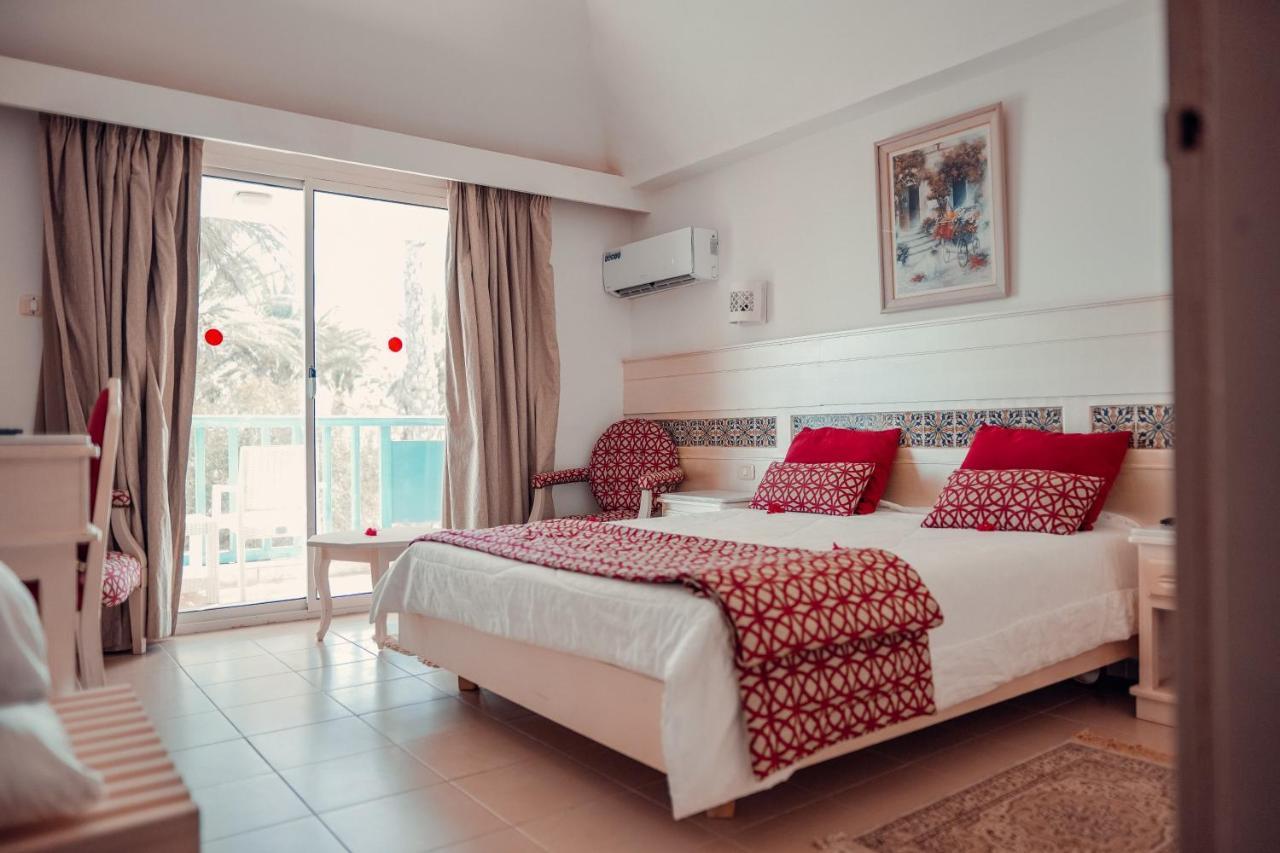 Hotel Oasis Gabes Bagian luar foto