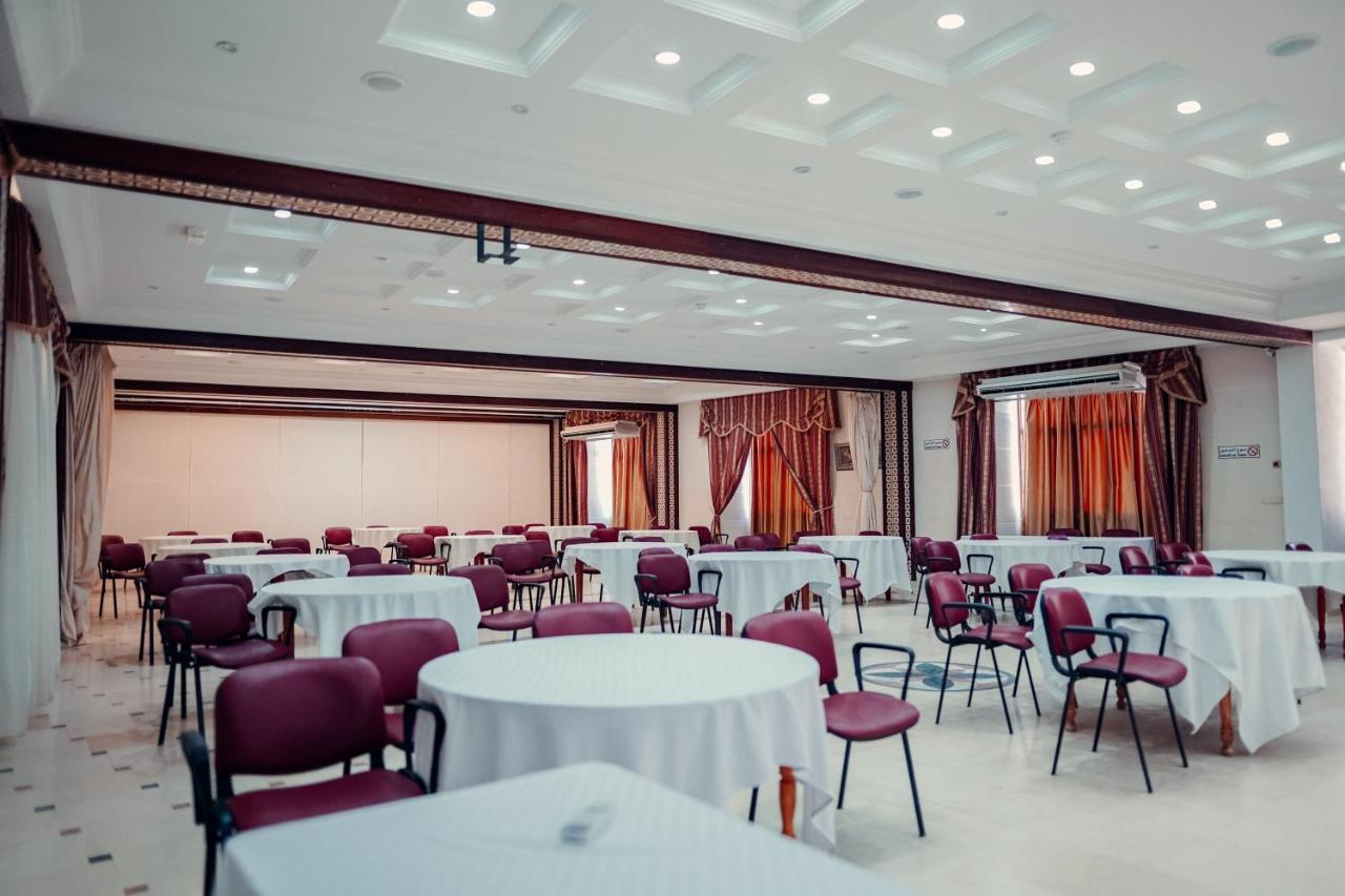 Hotel Oasis Gabes Bagian luar foto