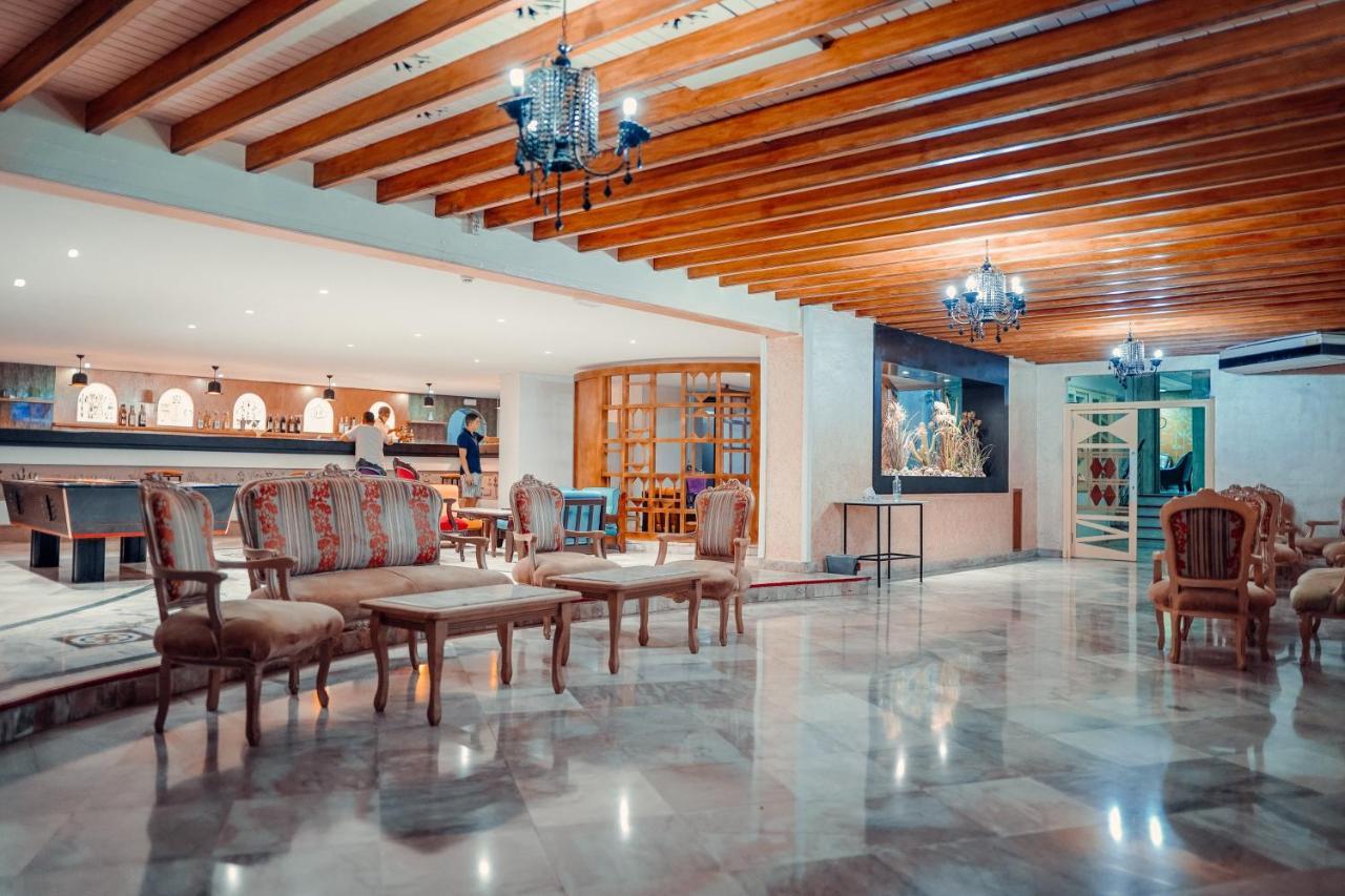 Hotel Oasis Gabes Bagian luar foto
